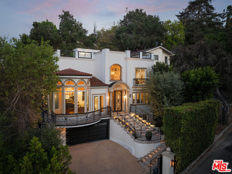 Property Photo:  3932 Blue Canyon Dr  CA 91604 