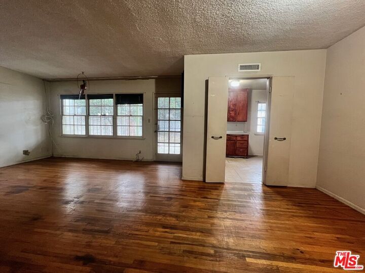 Property Photo:  2505 W 116th St  CA 90250 
