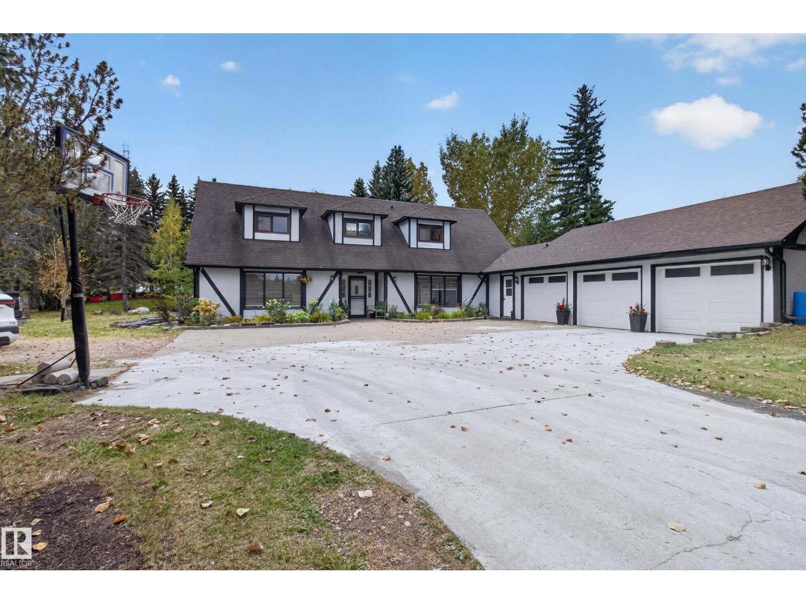 Property Photo: #1 52328 Hwy 21 AB T8B 1J9