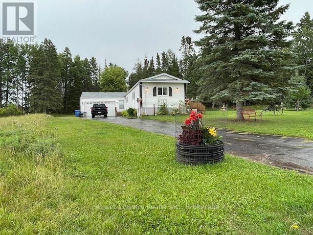 Property Photo:  47 Pine Crescent  ON P8N 0A2 