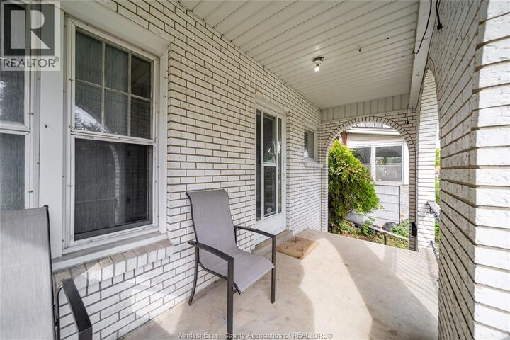 Property Photo:  475 McKay Avenue  ON N9B 1Z7 