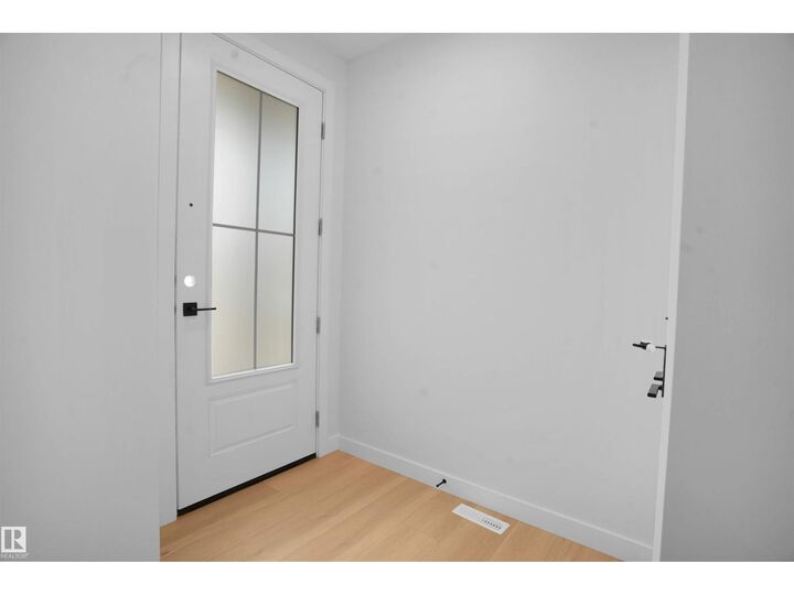 Property Photo:  987 Elderberry Ld NW  AB T6M 3J7 