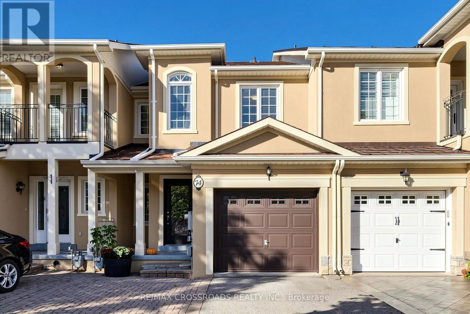 Property Photo:  74 Romance Drive  ON L4S 2R8 