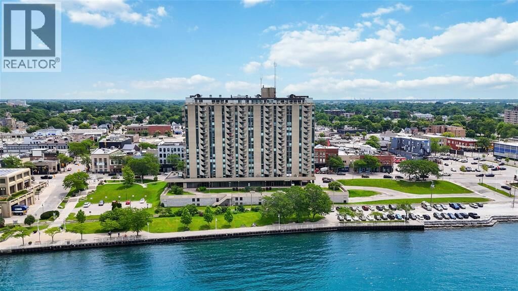 Photo de la propriété: 155 Front Street North 1504 ON N7T 7V5