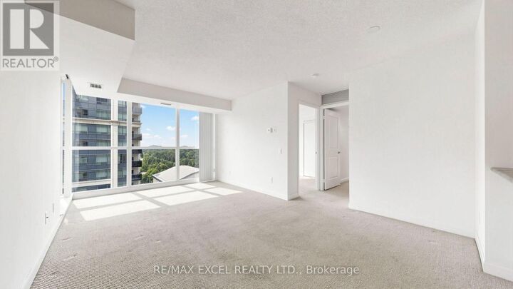 Property Photo:  4978 Yonge Street 2009  ON M2N 7G8 