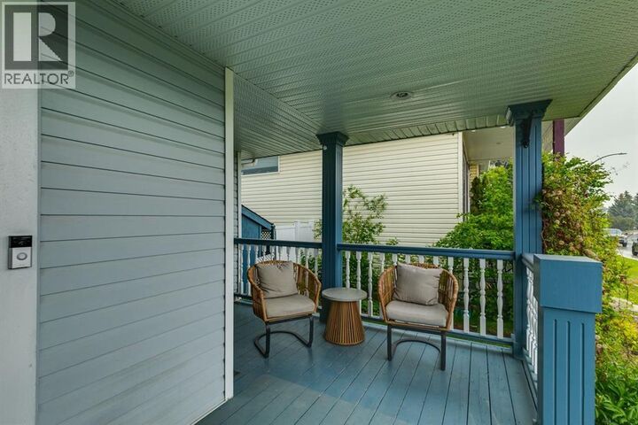 Property Photo:  1704 Woodside Boulevard Northwest  AB T4B 2K1 