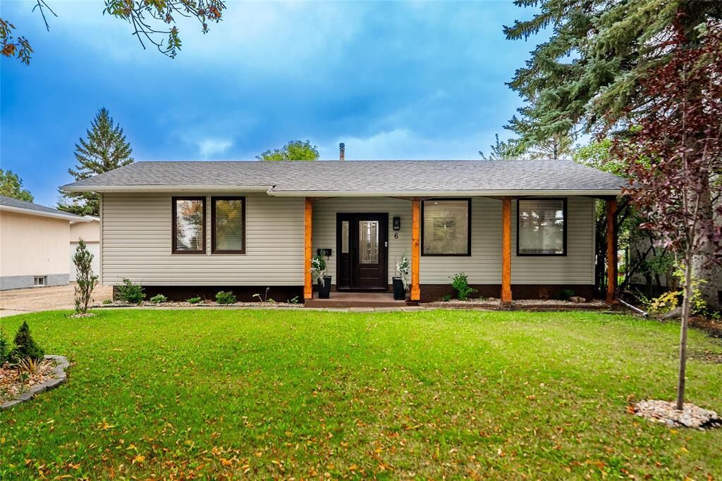 Property Photo: 6 Collingham Bay MB R3R 1V2