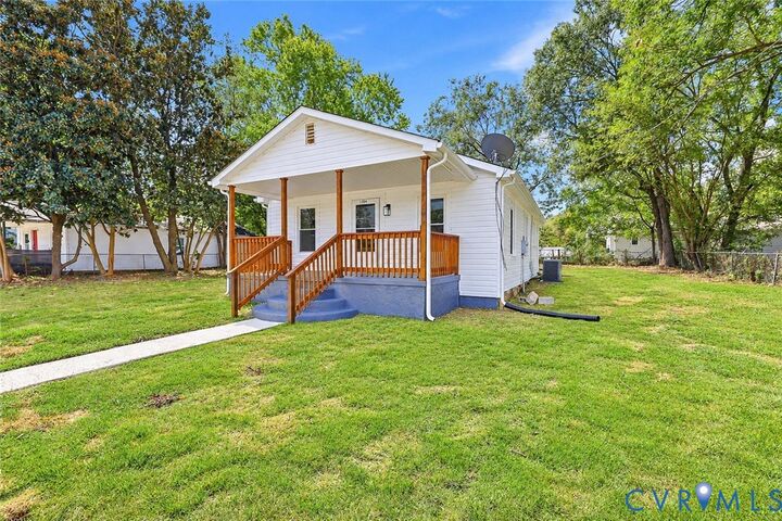Property Photo:  1308 Tabb Avenue  VA 23860 
