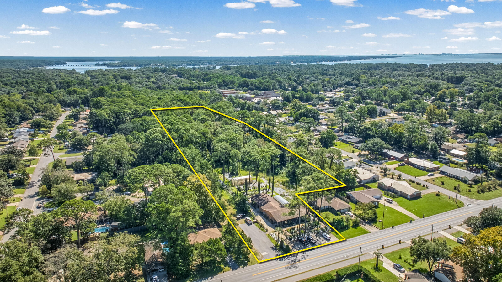 Property Photo: 1405 Palm Boulevard FL 32578