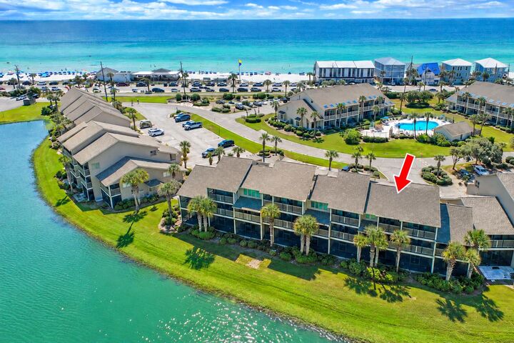 Property Photo: 135 S Driftwood Bay Unit 216 FL 32550