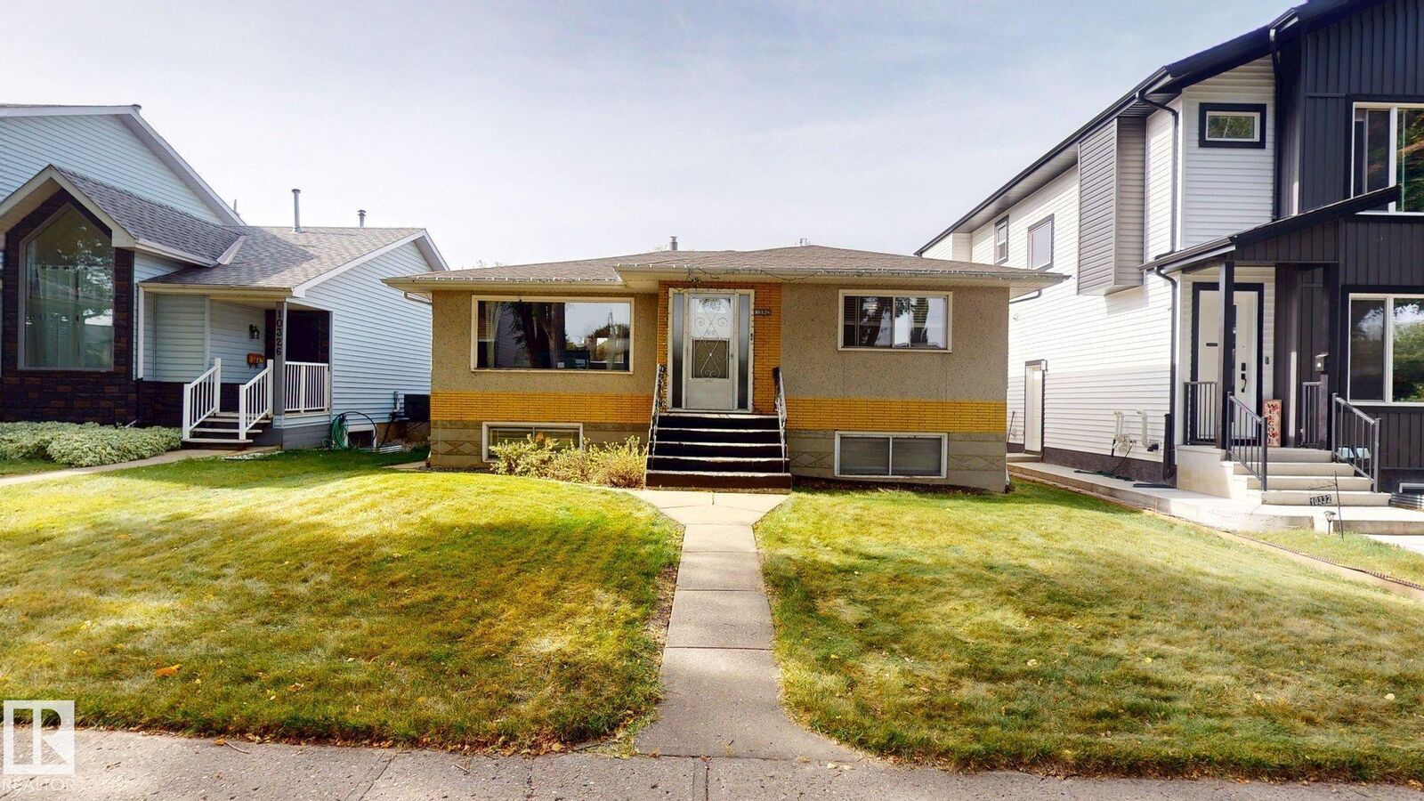 Property Photo:  10328 77 Street NW  AB T6A 3C3 