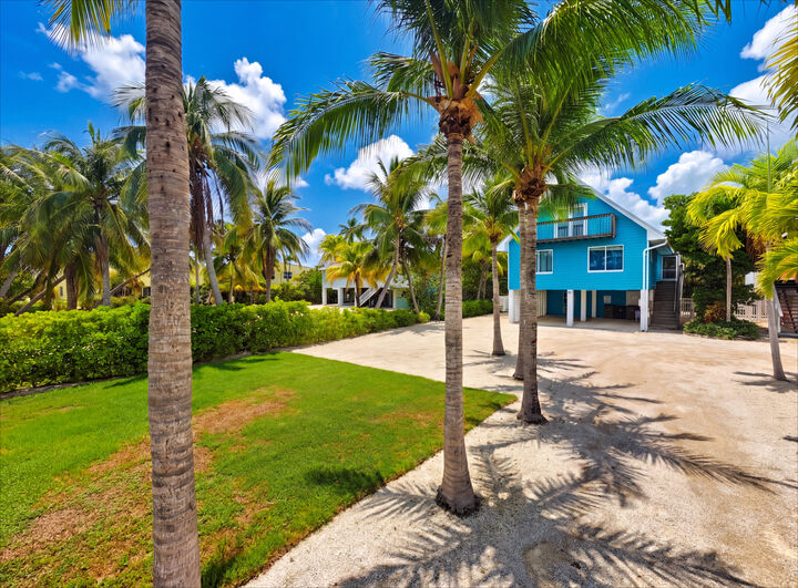 Property Photo:  499 Sombrero Beach Road  FL 33050 