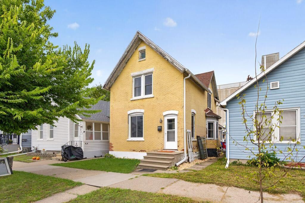 Property Photo: 562 W 4th Street MN 55987