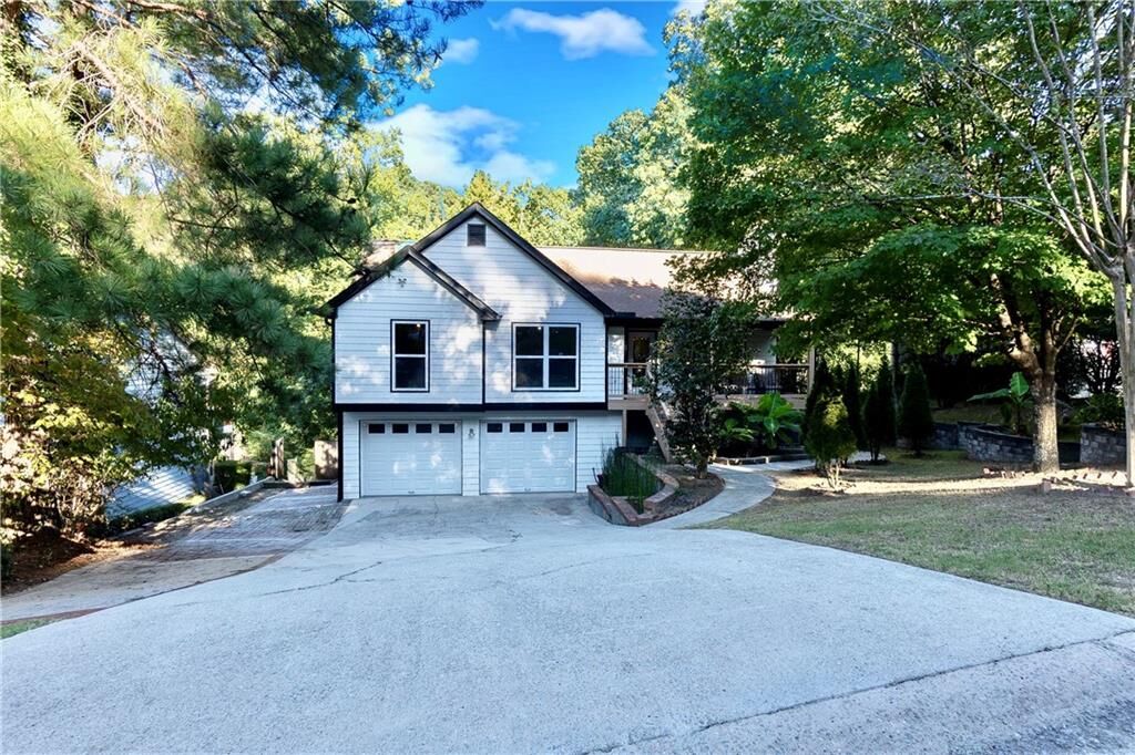 Property Photo: 5507 Riverside Drive GA 30518