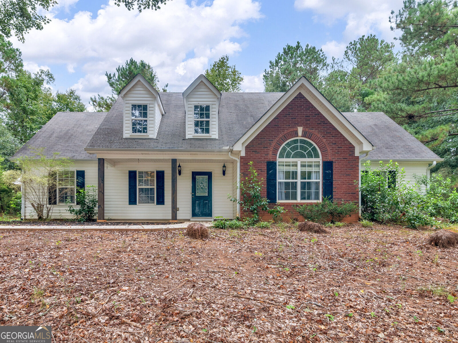 Property Photo: 207 Cobblestone Lane GA 30252
