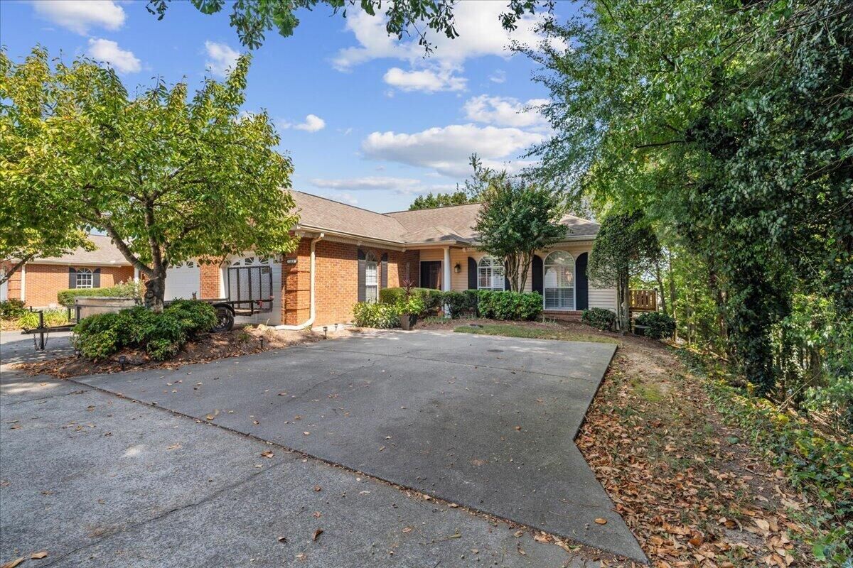 Property Photo:  1698 Pin Oak Drive  GA 30721 