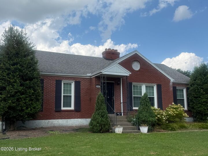 Property Photo:  2507 Alanmede Rd  KY 40205 