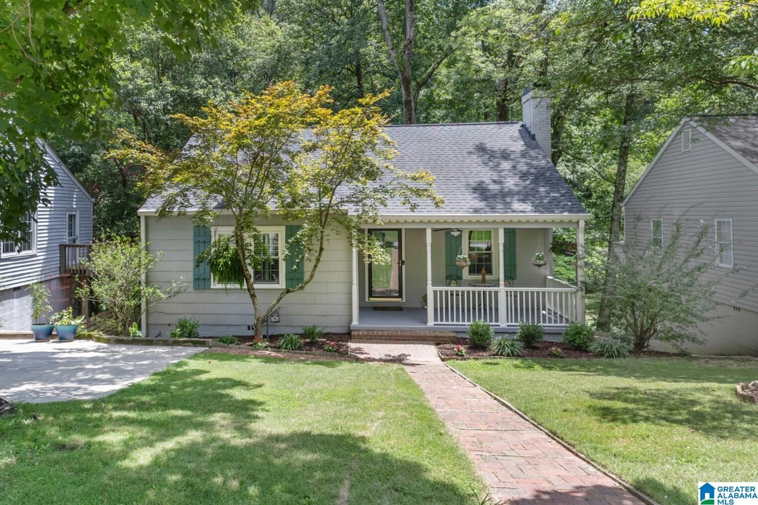Property Photo:  1833 Windsor Boulevard  AL 35209 