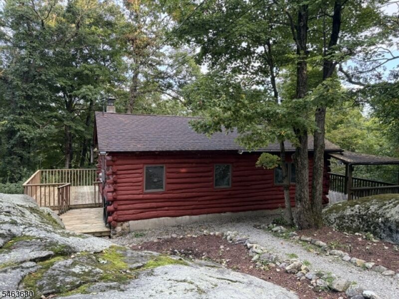 Property Photo:  68 Mountain Spring Rd  NJ 07480 