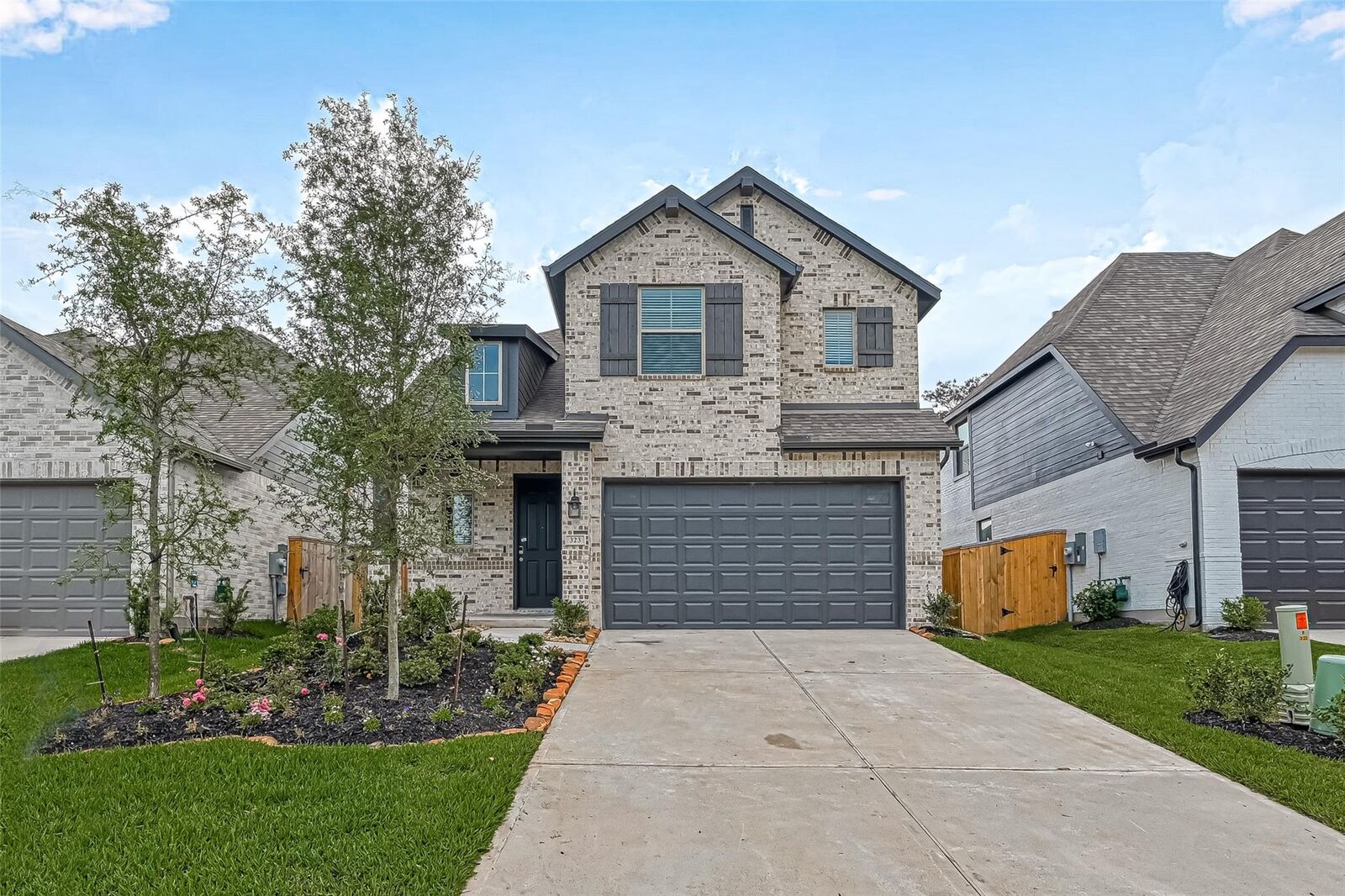 Property Photo:  323 Highland Bayou Drive  TX 77304 