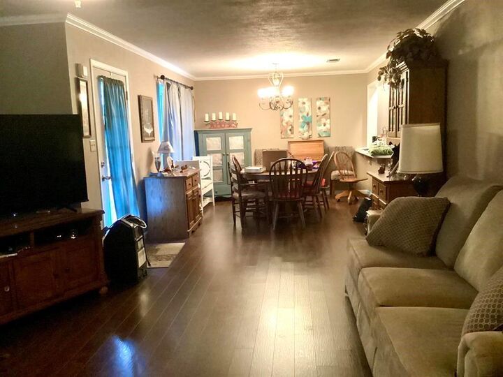 Property Photo: 402 W Drew St TX 75956