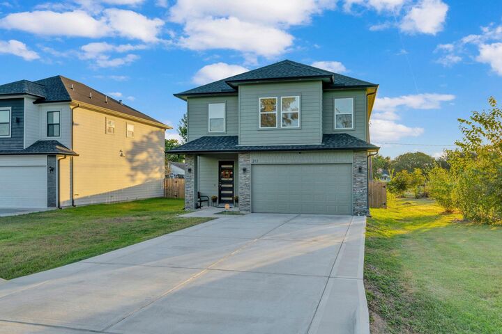 Property Photo:  212 S Lobit Street  TX 77571 