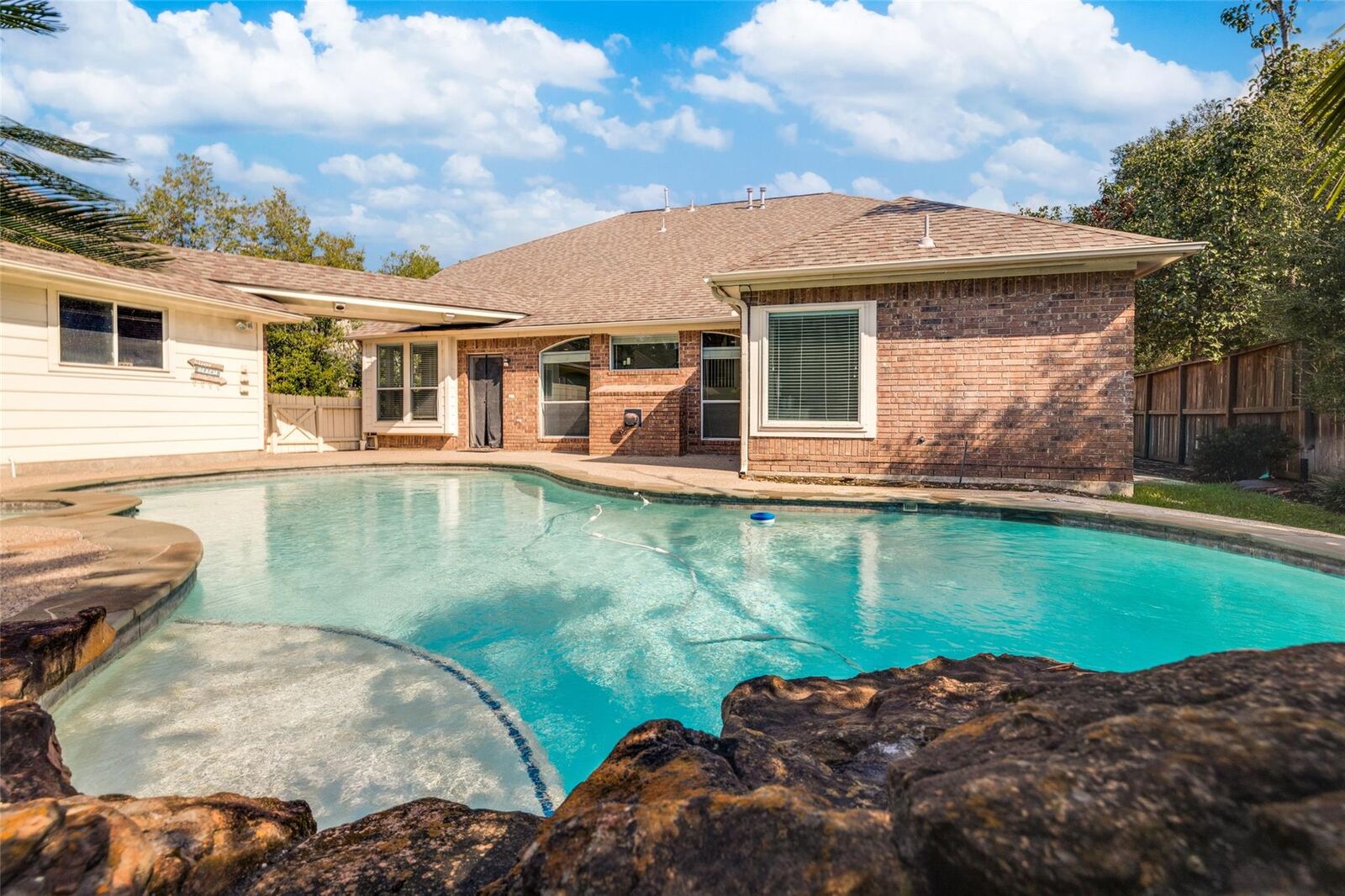 Property Photo:  5634 Heather Run  TX 77041 