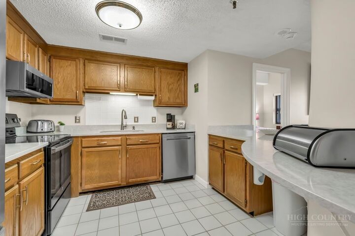 Property Photo:  303 Sugar Top Drive 2205  NC 28604 