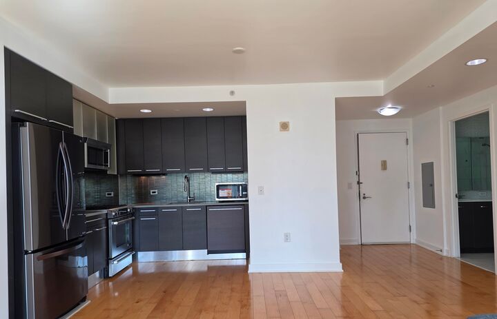 Property Photo: 2 2nd St 1207 NJ 07310