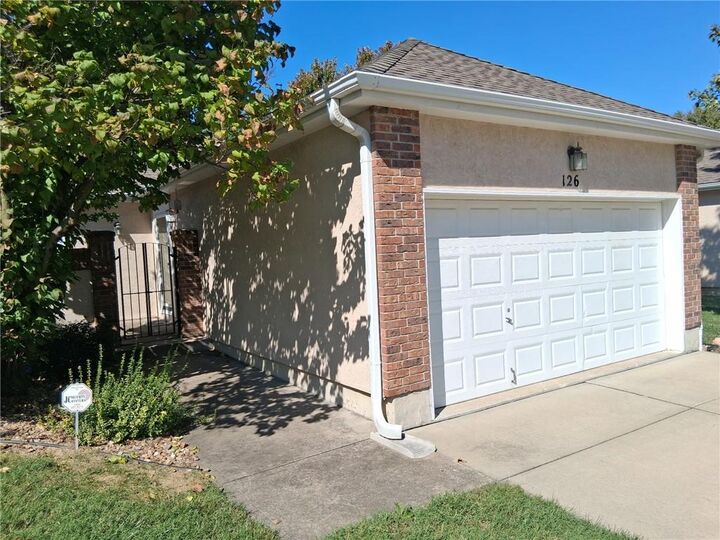 Property Photo:  126 SW Hillcrest Lane  MO 64063 