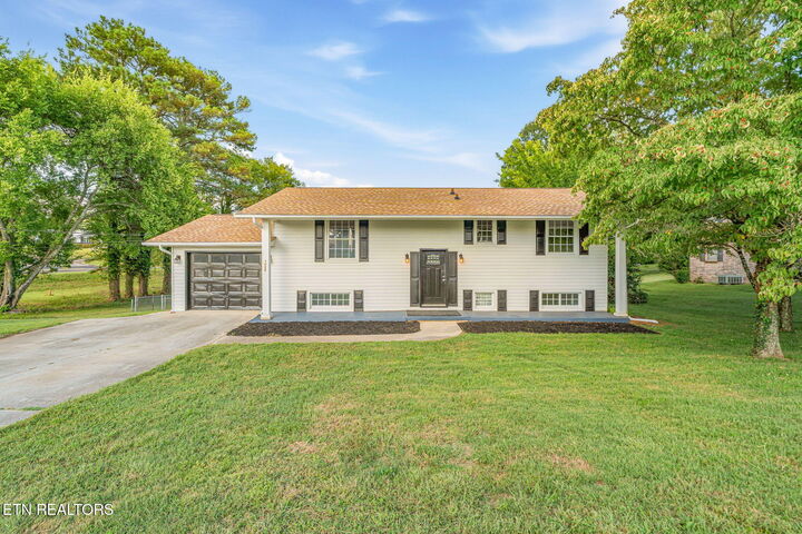 Property Photo:  1024 Sky Blue Drive  TN 37923 