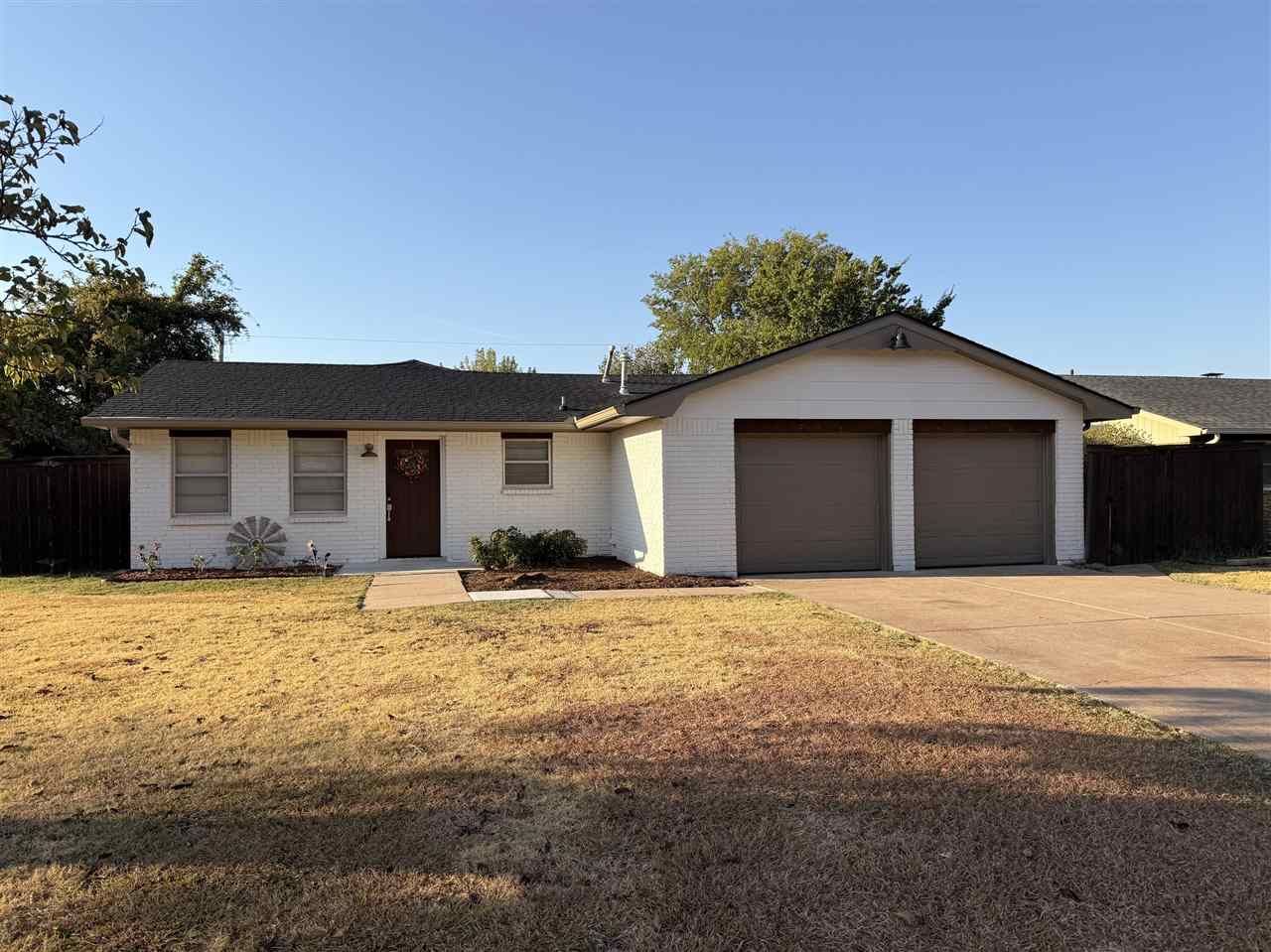 Property Photo: 7306 NW Compass Ave OK 73505