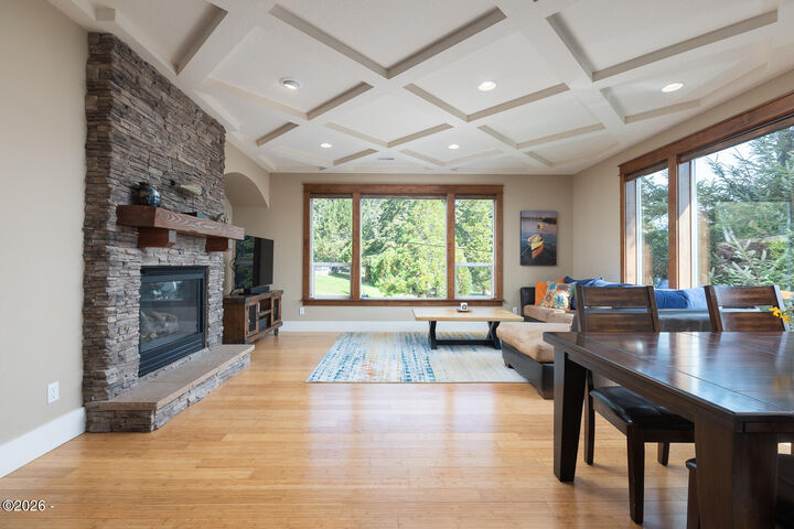 Property Photo:  1223 NE Regatta Park Road  OR 97367 