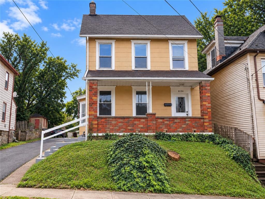 Property Photo:  1134 Jackson Street  PA 18042 