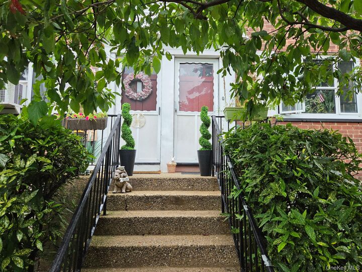 Property Photo:  86-02 229th Street 86-02  NY 11422 