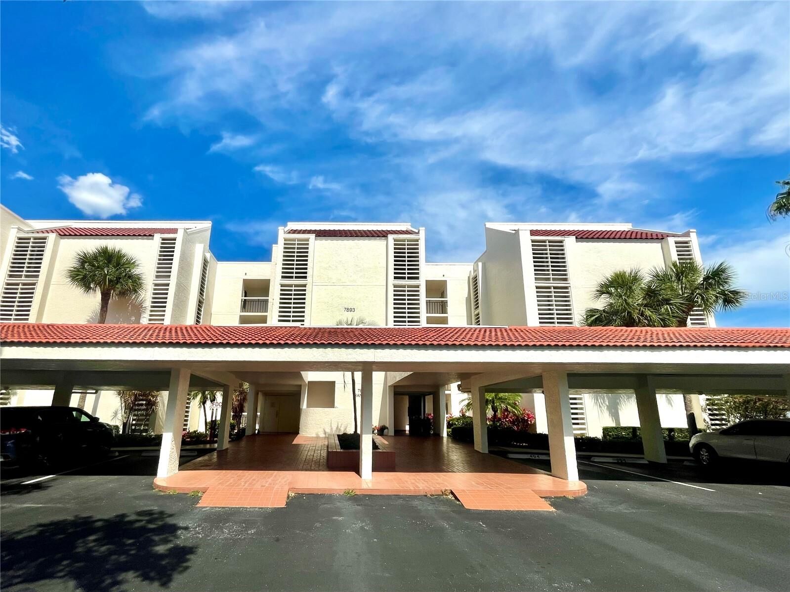 Property Photo:  7893 Sailboat Key Boulevard S 101  FL 33707 