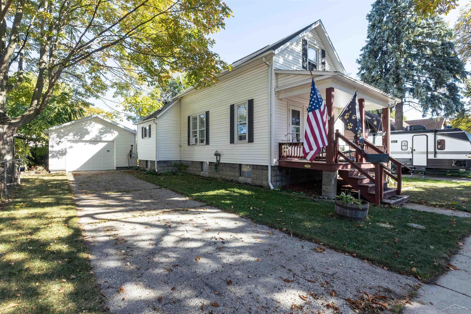 Property Photo:  411 S Jackson Street  MI 48708 