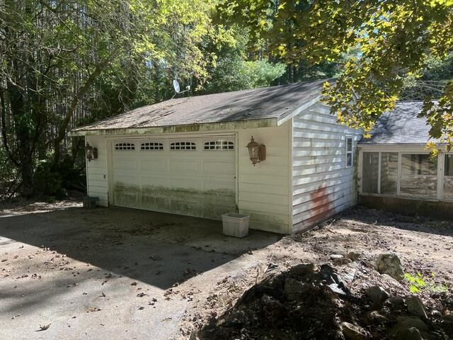 Property Photo:  881 Old County Farm Street  MI 48625 