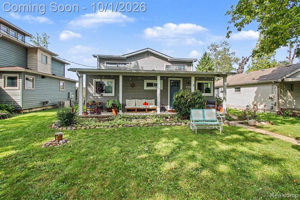 Property Photo:  9403 Linck Drive  MI 48169 