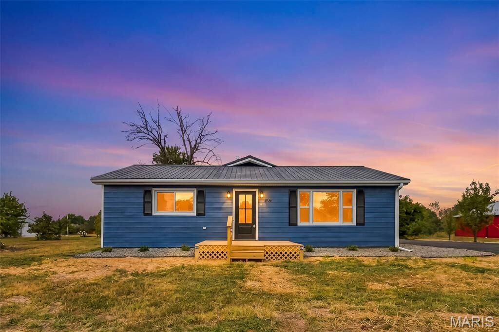 Property Photo:  806 S Court Street  MO 63334 