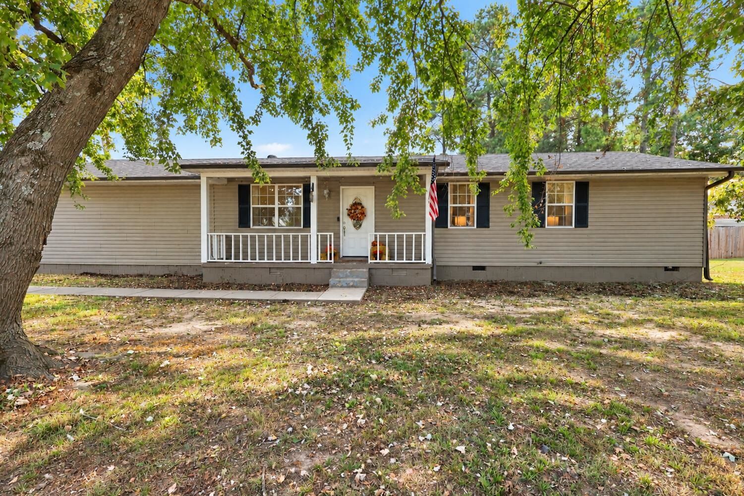 Property Photo: 1695 Dawson Rd TN 38011