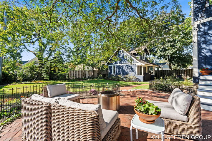 Property Photo: 62 W 11th Street MI 49423
