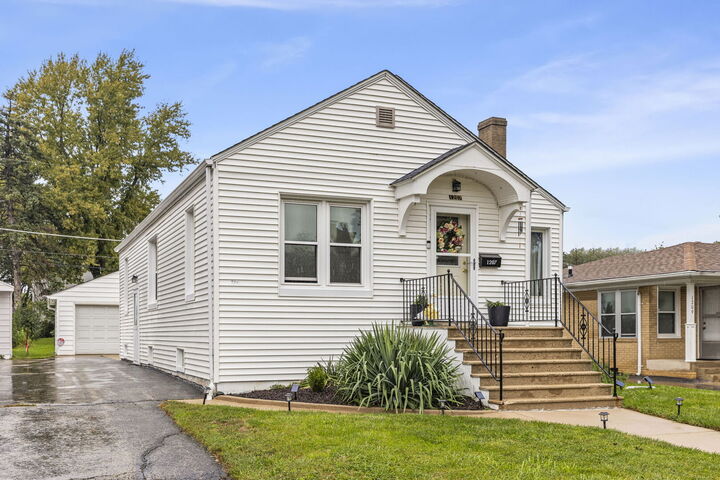 Property Photo: 1207 Oregon Street IL 60435