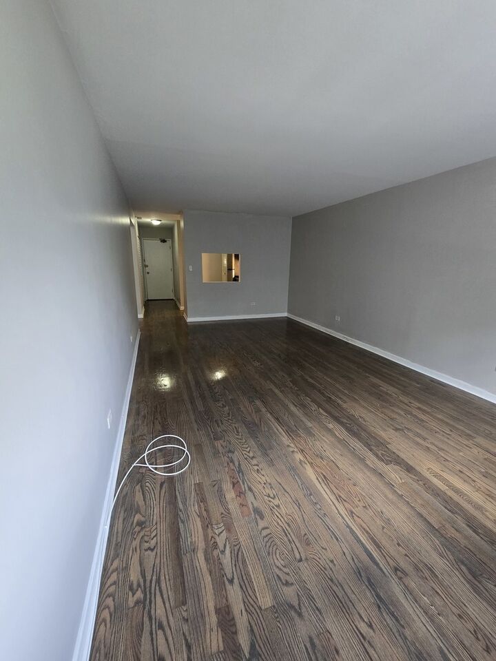 Property Photo:  6619 N Sheridan Road N 302  IL 60626 