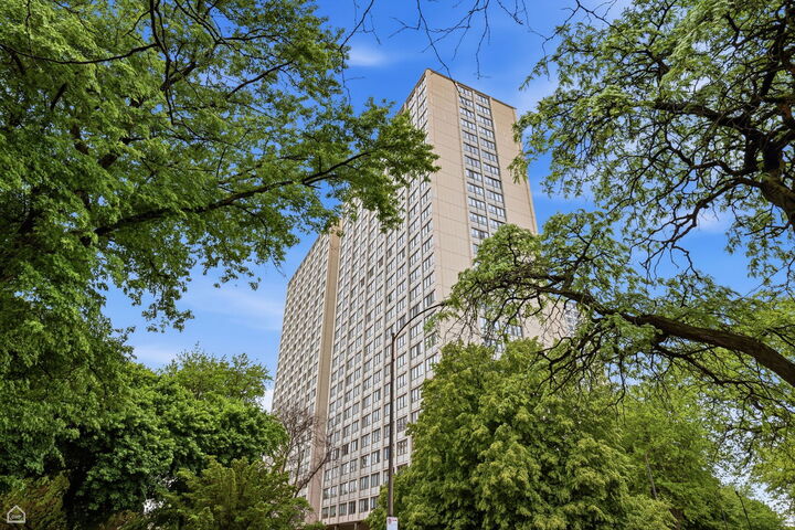 Property Photo: 4850 S Lake Park Avenue 308B IL 60615