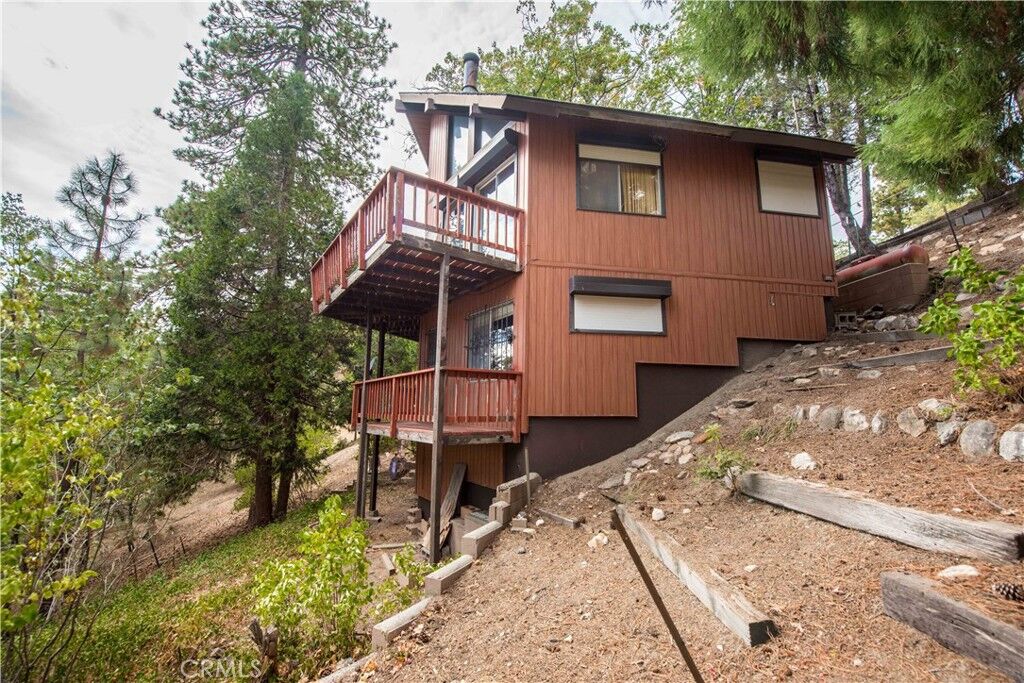 Property Photo: 24 Fredalba CA 92382