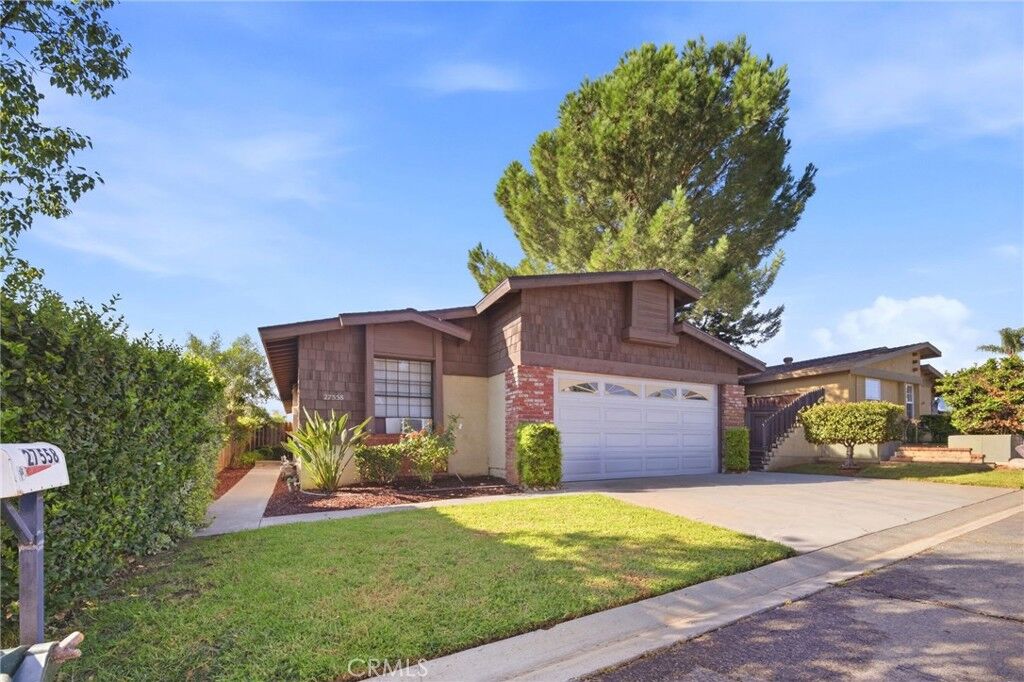 Property Photo:  27558 Jasper Way  CA 91384 