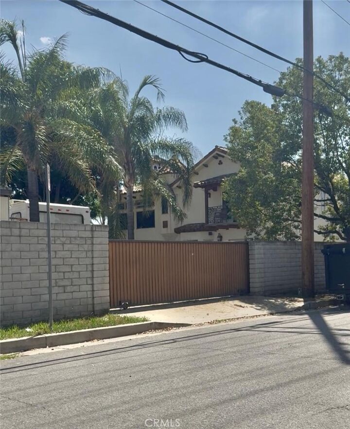 Property Photo:  14570 Chamberlain  CA 91345 