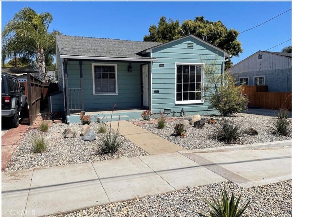 Property Photo:  1334 Mira Mar  CA 90804 