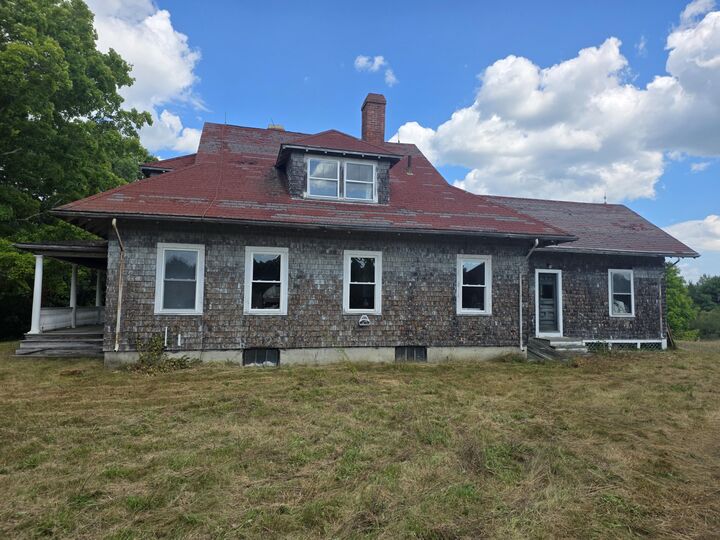 Property Photo:  81 Dock Road  ME 04535 